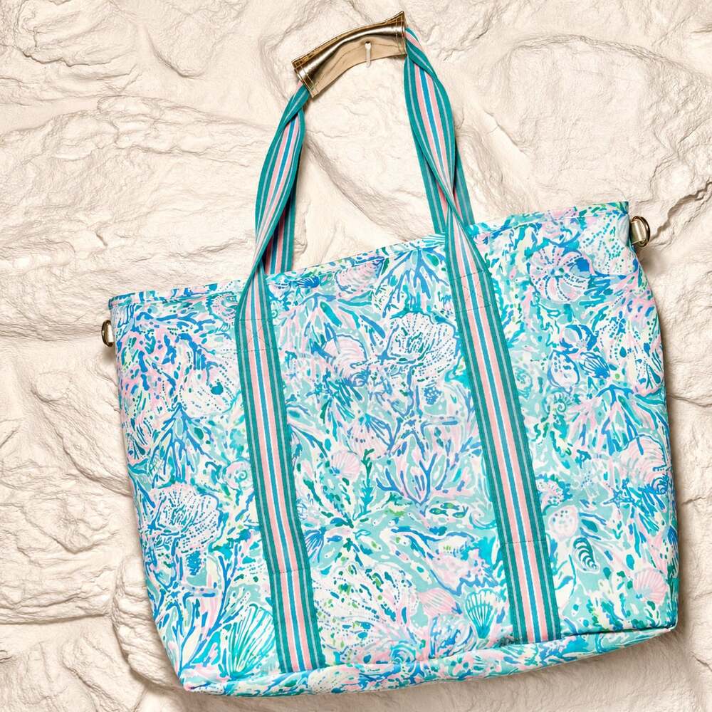 Lilly Pulitzer Insulated Beach Cooler Bag in Soleil It On Me Print - Picture 5 of 7